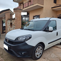 Fiat Doblo' 1.6 mtj 105cv climatizzatore 3 POSTI
