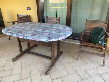 Tavolo da giardino con 4 sedie