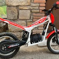 Minitrial Beta elettrico ruote da 12