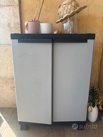 Mobiletto per esterno