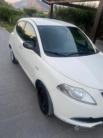 Lancia Ypsilon 28.000 km