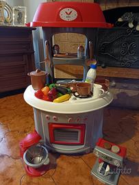 Cucina giocattolo 