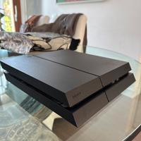 Ps4 1TB + giochi + controller