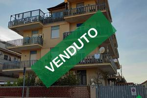 3 LOCALI A LADISPOLI