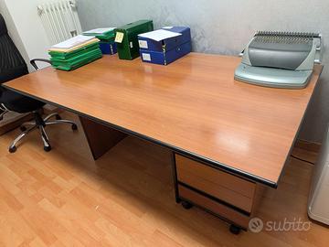 Attrezzature e mobili per ufficio