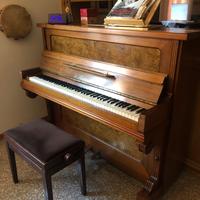 Pianoforte acustico verticale