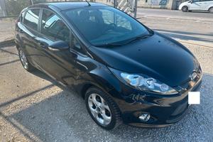 Ford Fiesta 1.4 TDCi 70CV 5 porte Titanium