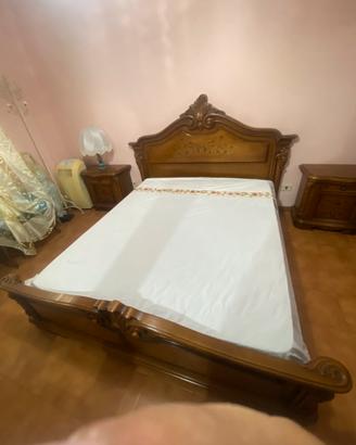Camera da letto completa in legno