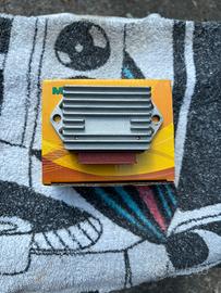 regolatore di tensione piaggio