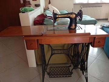 Macchina da cucire d'epoca 