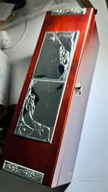 Cofanetto vino in legno e argento con accessori