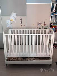 Culla e cassettiera Italbaby + corredo letto
