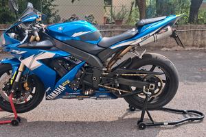 yamaha R1 2004