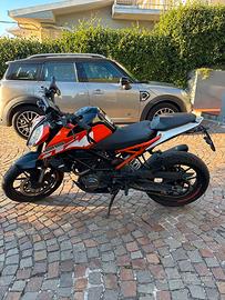 KTM Duke 125 -A1
