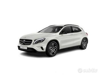 Mercedes-Benz GLA 200 CDI 136 CV Automatica P...