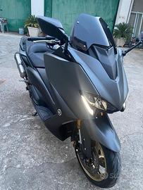 Yamaha t max 560 tech max