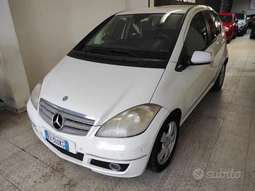 MERCEDES-BENZ A 180 CDI Elegance