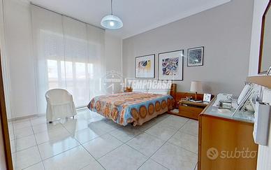 GRAZIOSO TRILOCALE IN ZONA CENTRALE!!!