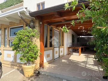 NEGOZIO A BOTRICELLO