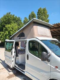 Opel Vivaro del 2013, 2000cc, cambio automatico 