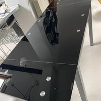 Tavolo in vetro temperato nero allungabile