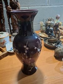Vaso vintage in ceramica smaltata viola con decoro