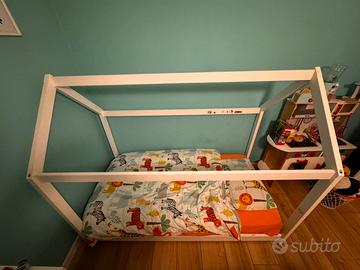 Letto montessori a casetta + materasso