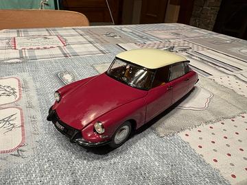 Citroën DS 1/24 Quattroruote Collection