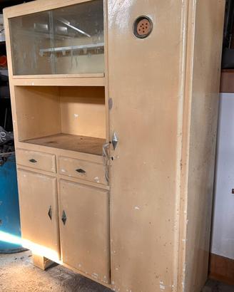 Credenza antica