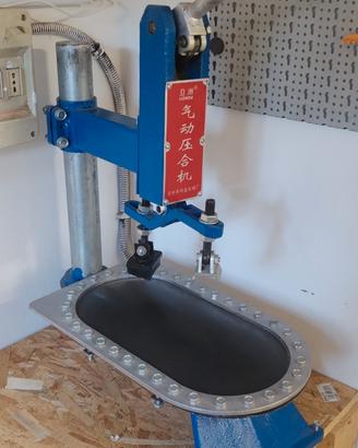 Pressa manuale per suole scarpe