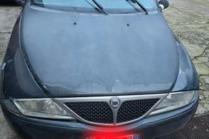 LANCIA Y trattabile