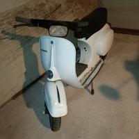 vespa 50 R  3M V5A1T