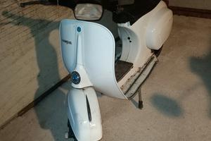 vespa 50 R  3M V5A1T