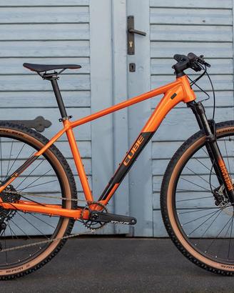Mountain Bike Mtb Cube Acid L - pari al nuovo