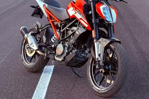 KTM Duke 125 ABS 2020 - Gommata e tagliandata
