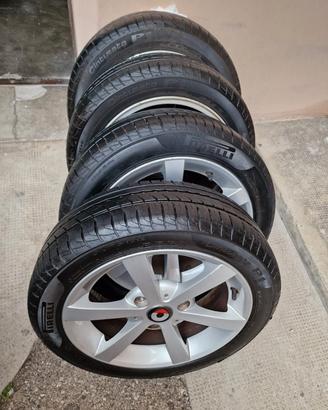 Cerchi con pneumatici smart 451
