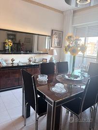 Sala da Pranzo in Radica di Noce