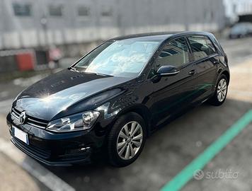 Volkswagen Golf 5p 1.6 tdi - ANCHE PER NEOPATENTAT