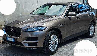 JAGUAR  F-PACE 