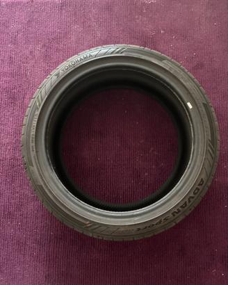 Gomme 225 40 r18 Yokohama advan sport v107