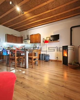 ROTTANOVA - CASA SINGOLA DIVISA IN DUE APPARTAMENT
