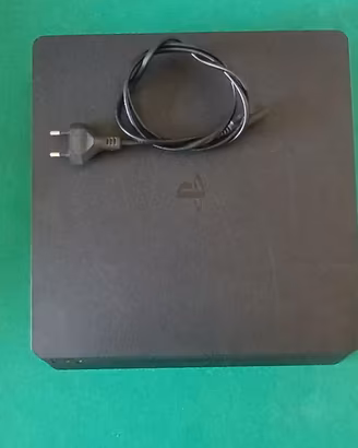 Playstation 4 slim
