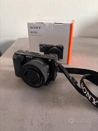 Sony A6100 con obbiettivo 6 mesi di vita