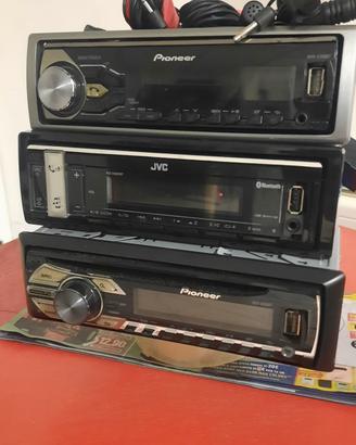 AUTORADIO con USB AUX  CD con blouthoot, compreso 