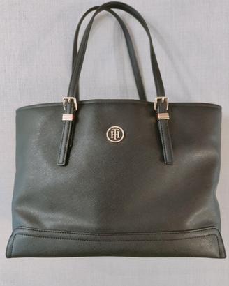 Borsa nera Tommy Hilfiger