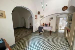 CASA SEMINDIPENDENTE A GROTTAGLIE
