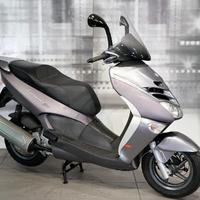 Aprilia Leonardo 300