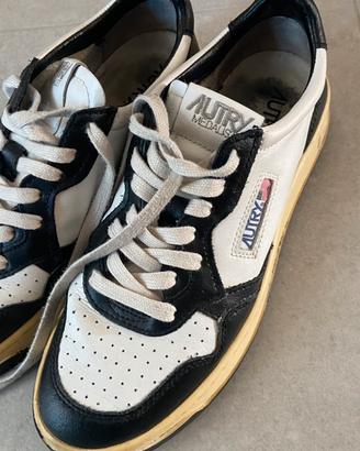 Autry Medalist shoes