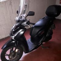 Honda SH 125 ABS Sport nero opaco anno 2023