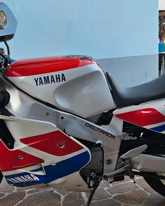 Yamaha FZR 1000